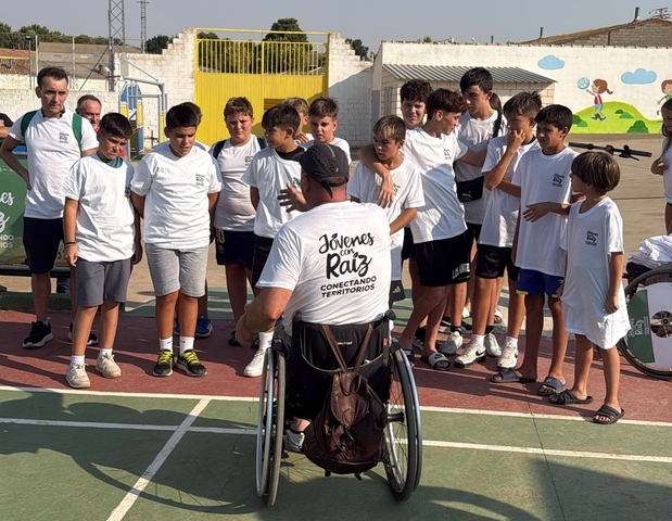 Jóvenes con RAíz en La Gineta deporte adaptado web