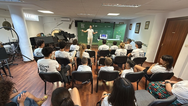 Jóvenes con Raíz Pozo Cañada taller