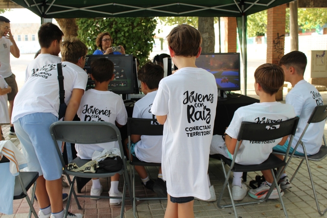 Jóvenes con Raíz en Quintanar videojuegos