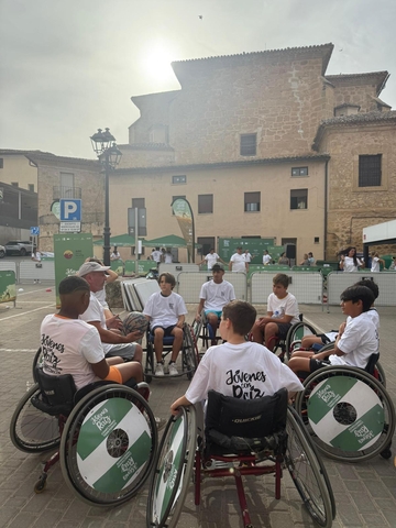 Jóvenes con Raíz provincial Sacedón deporte adaptado
