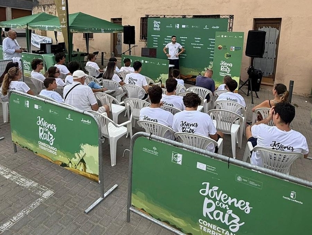 Jövenes con Raíz provincial Sacedón taller