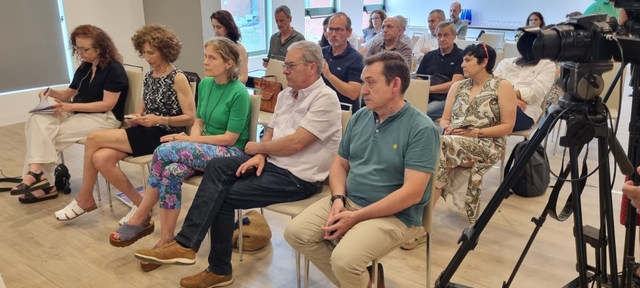Presentación plataforma IA FADETA asistentes