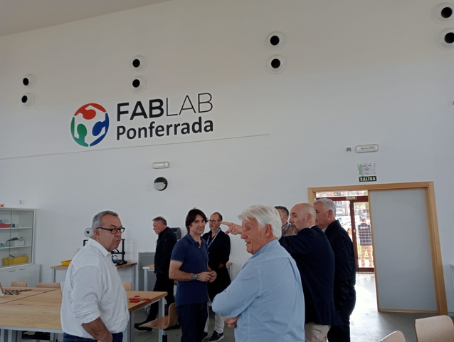 RECAMDER visita FABLab Ponferrada