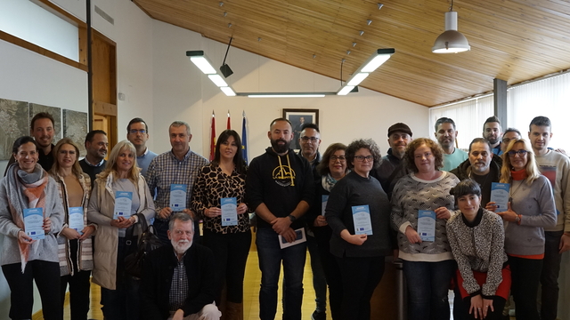 Sierra del Segura entrega placas a emprendedores archivo