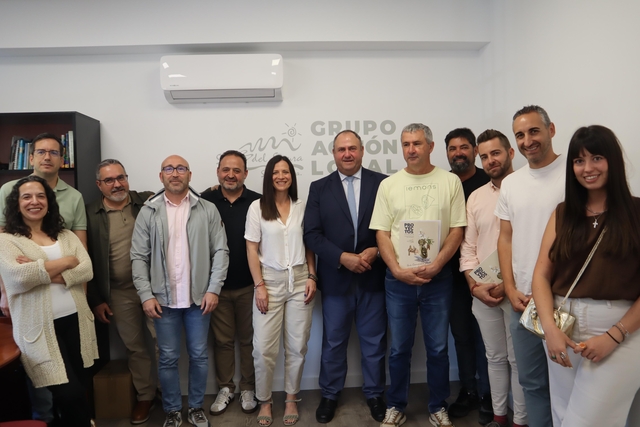 Visita consejero inauguración sede Grupo