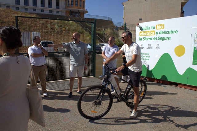 servicio alquiler bicicletas eléctricas presentación prueba